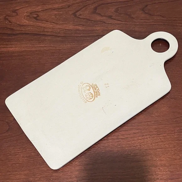 Polish Pottery Boleslawiec cutting board featuring spiral design - Picture 6 of 6